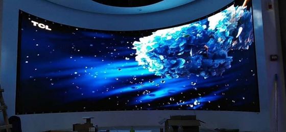 Портативный внутренний полноцветный светодиодный дисплей 800cd 250000 пикселей Ультрасвет