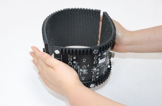 Гибкий столбчатый светодиодный дисплей с ROHS для рекламы в розничных магазинах из Китая