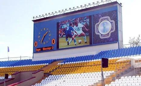 Изготовленная на заказ на открытом воздухе видео- стена приведенная 1R1G1B 3 в 1 дисплее СИД P4mm