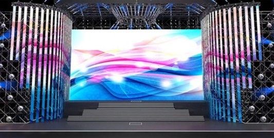 Портативная крытая реклама изогнула развертку приведенную экрана дисплея P3.91 900cd 43