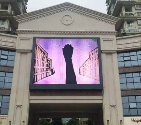 6500CD изогнуло Signage приведенный приведенный дисплея P8 IP65 SMD3535 на открытом воздухе цифров