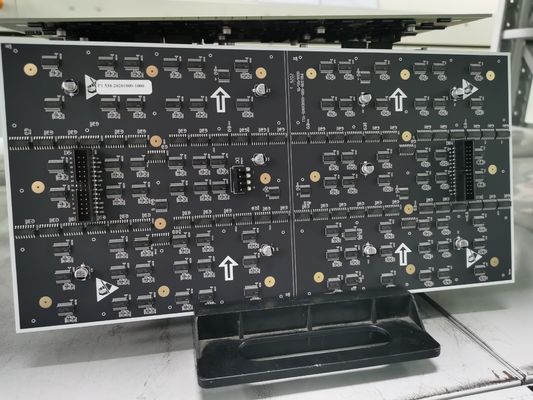 P1.538 Изогнутая светодиодная видеостена RGB полноцветный светодиодный дисплей 3840 Гц