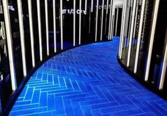ODM P5.95 привел освещение танцплощадки экрана
