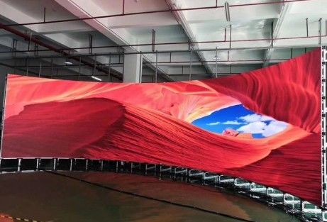 Портативный внутренний полноцветный светодиодный дисплей 800cd 250000 пикселей Ультрасвет