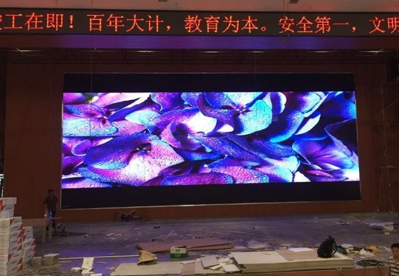 Стенка LED 640*480 мм Кабинет П2 Внутренний светодиодный дисплей 40 Сканирование FCC CCC